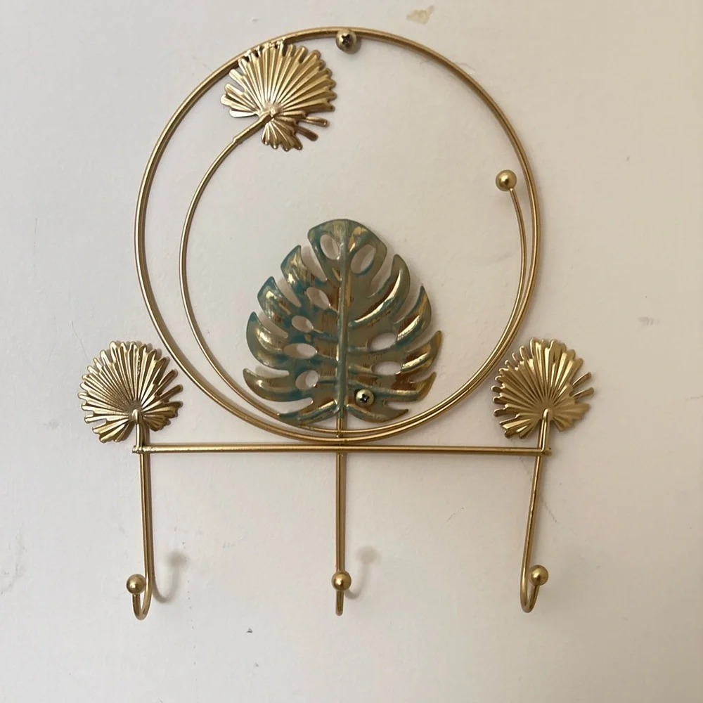 🏡Shabby Chic Gold Wall Hooks with Green Butterfly & Leaf Accents